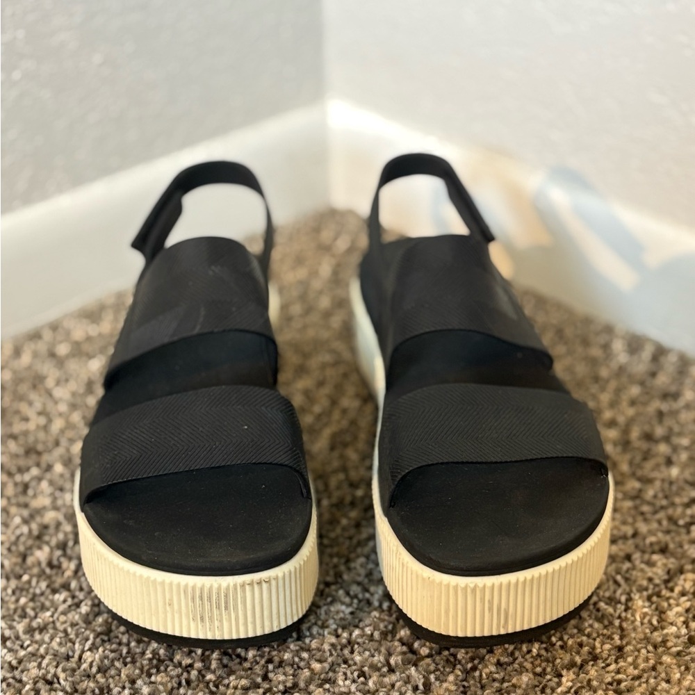 Reef Black and Cream Women's Platform Sandals